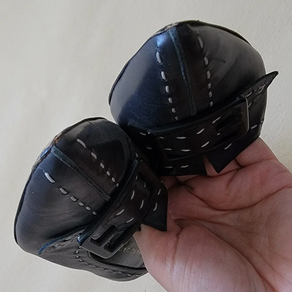 Heels - Picture 6 of 8